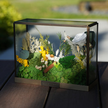 Preserved Flower Terrarium